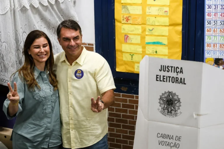Flávio Bolsonaro contesta resultado das Eleições 2026 e anuncia pedido de anulação