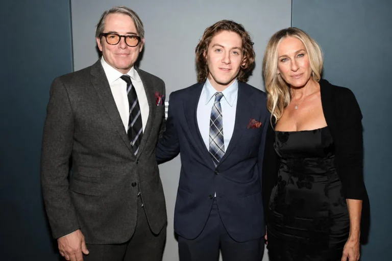 James Wilkie faz rara aparição pública ao lado de Sarah Jessica Parker e Matthew Broderick…