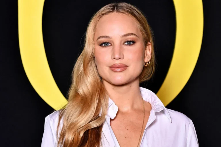 Jennifer Lawrence revela cirurgias e procedimentos estéticos adotados para cuidar da aparê…