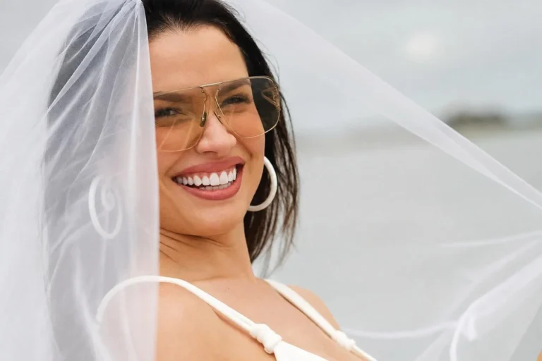 Juliette Freire se casa com maquiagem clean e cabelo minimalista