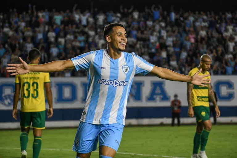 Londrina derrota o Cuiabá e mantém esperança de evitar queda para a Série C