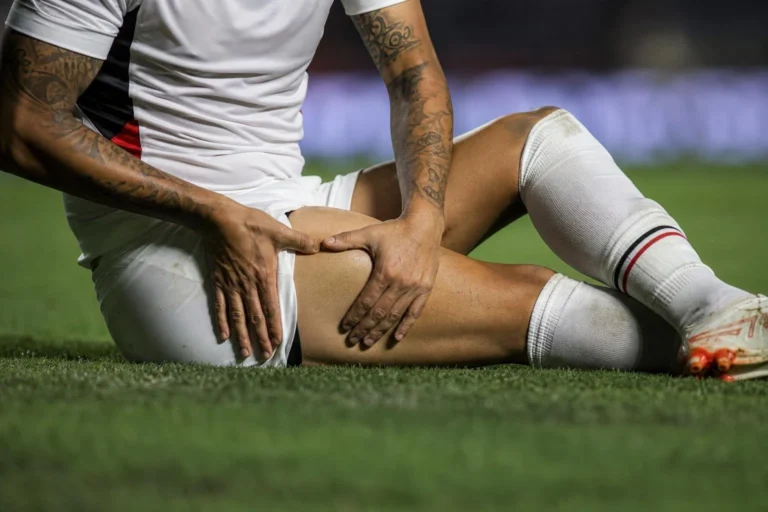 Luciano sente dores na virilha e preocupa São Paulo para sequência da temporada
