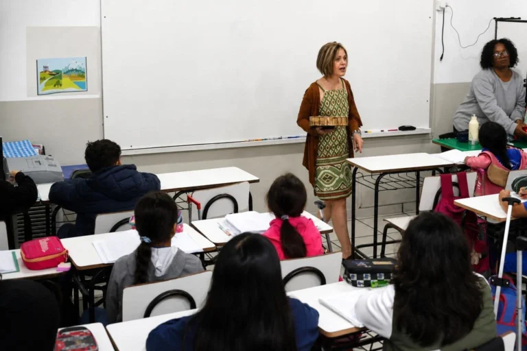 Rematrícula da rede municipal de Uberlândia para 2027 começa nesta quarta-feira (28)