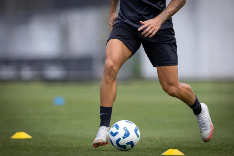 Yuri Alberto volta aos treinos do Corinthians e afirma que lesão está cicatrizada
