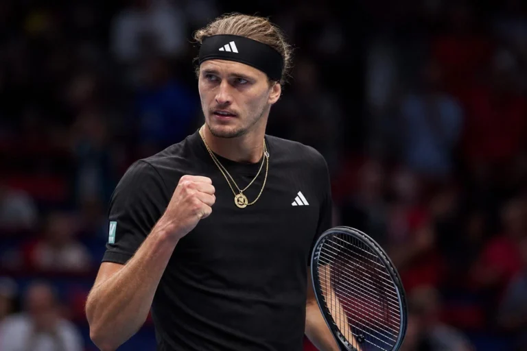 Zverev vence batalha em Viena e fica a uma vitória do topo do ranking